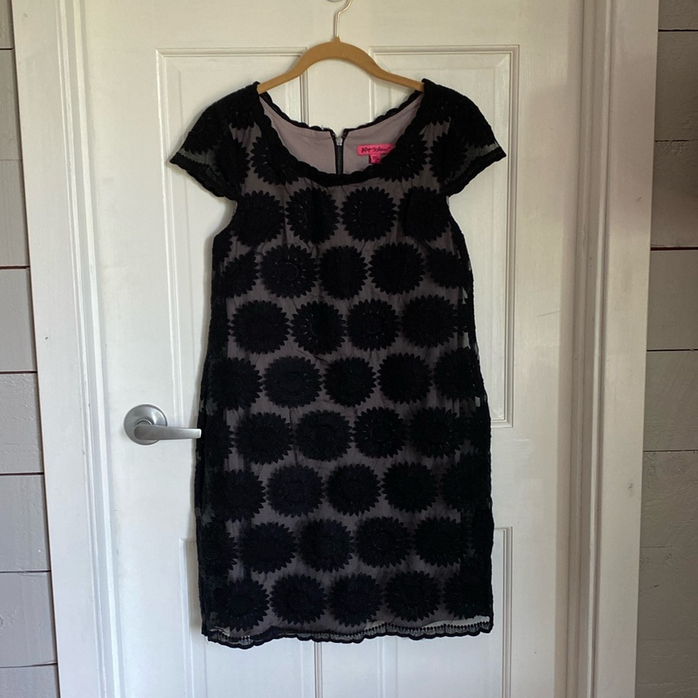 Betsy Johnson cap sleeve dress
